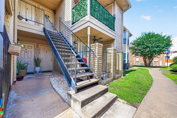 Property Photo: 3600 Jeanetta Street 2704 TX 77063