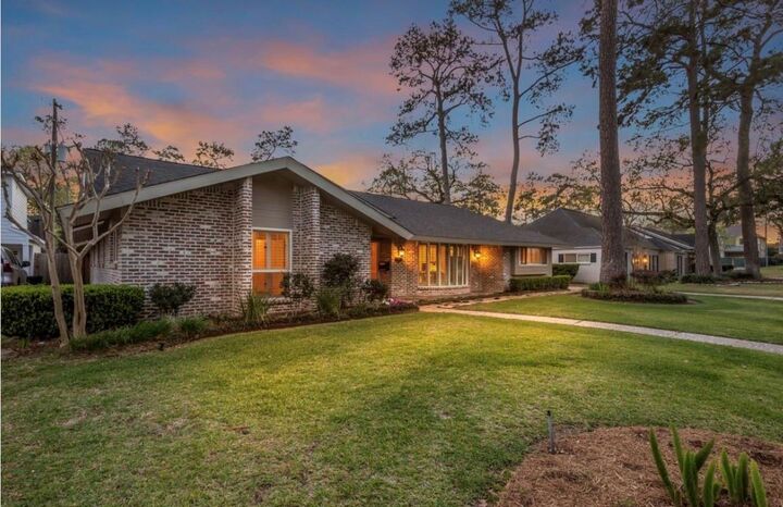 Property Photo: 13511 Queensbury Lane TX 77079