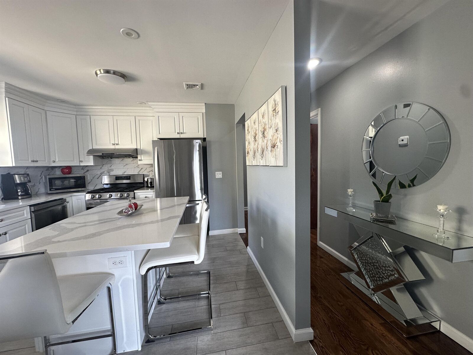 Property Photo:  9006 Palisade Plaza  NJ 07047 
