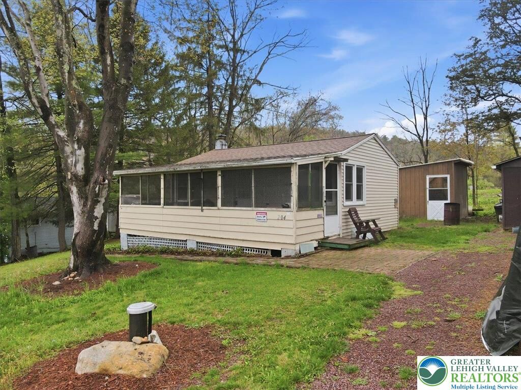 Property Photo:  204 Richard Lane  PA 18058 