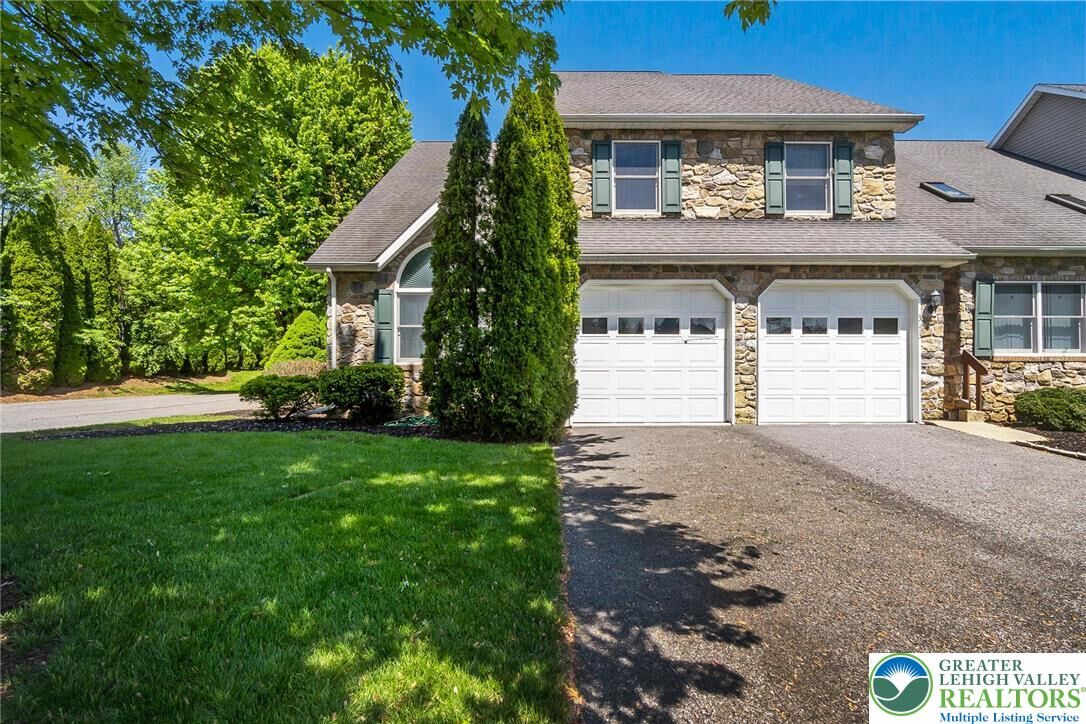 Property Photo:  3171 Rachel Drive  PA 18020 