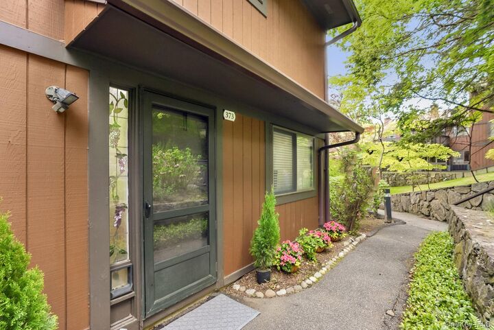 Property Photo:  373 Martling Avenue  NY 10591 