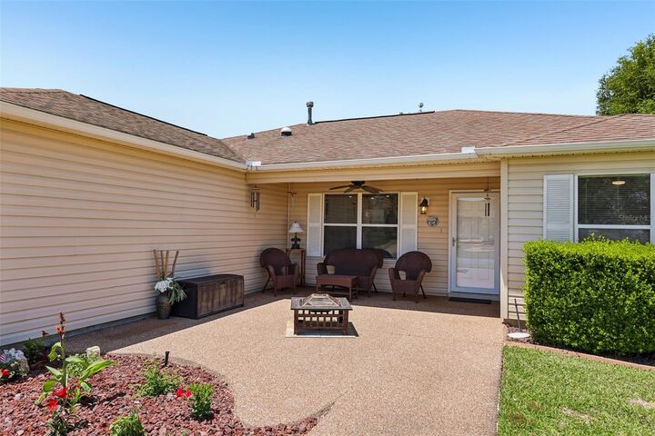 Property Photo: 1000 Kenova Avenue FL 32162