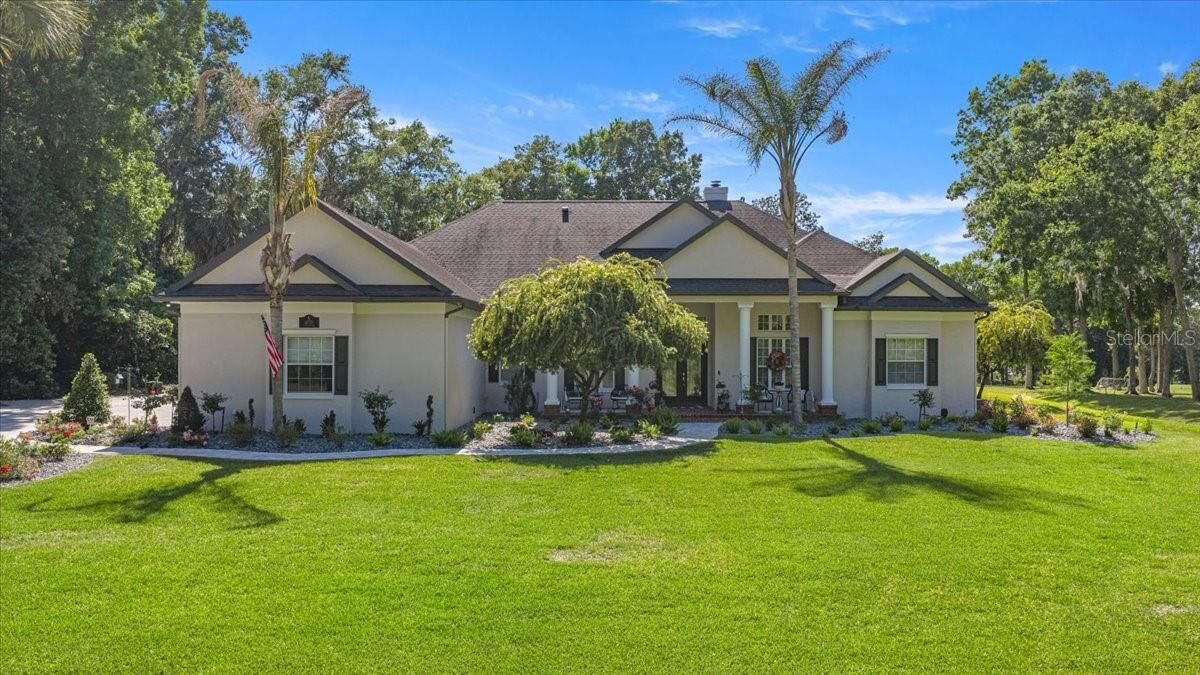 Property Photo:  6775 SE 12th Circle  FL 34480 