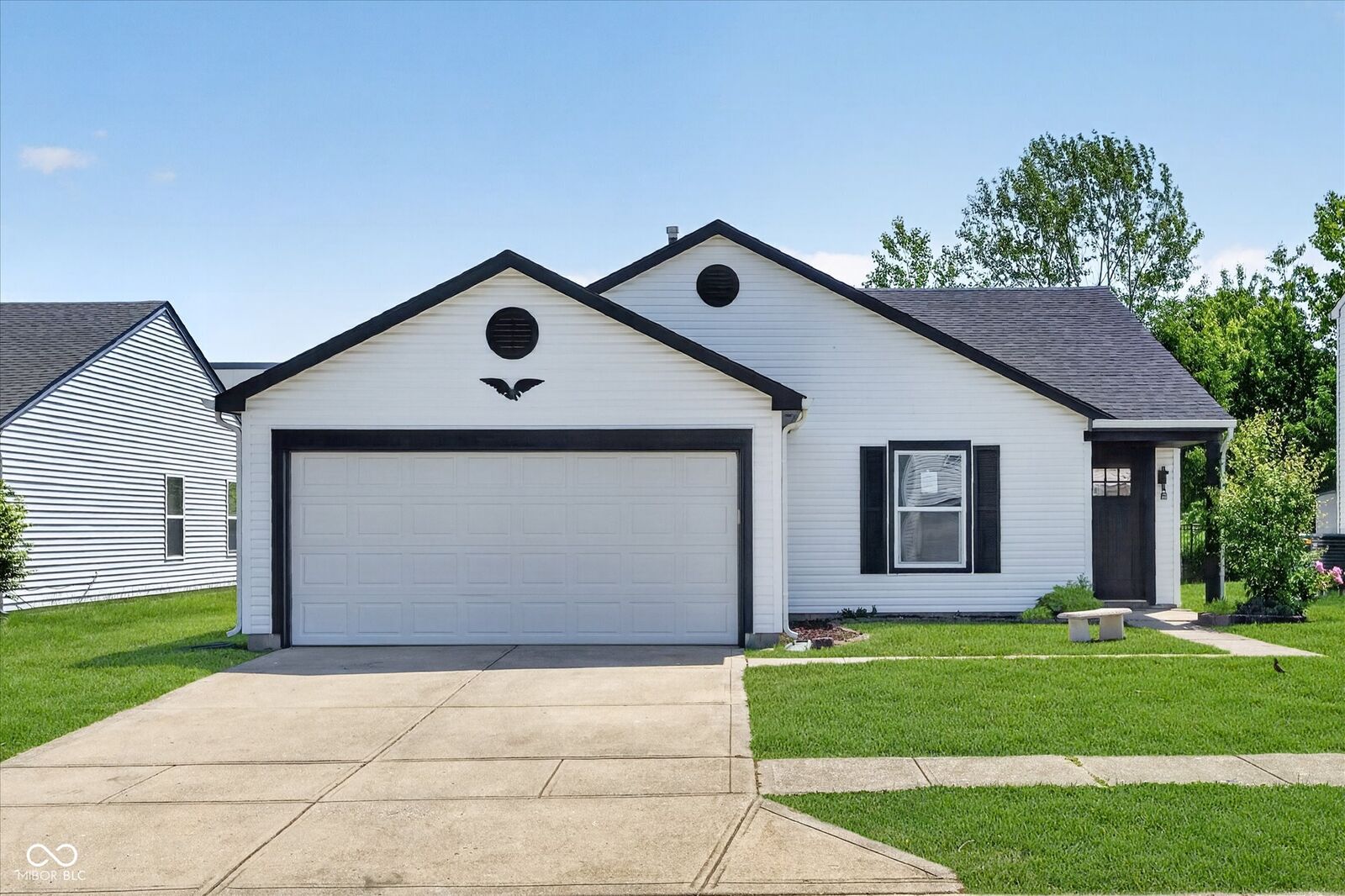 Property Photo:  2145 Shadowbrook Drive  IN 46168 