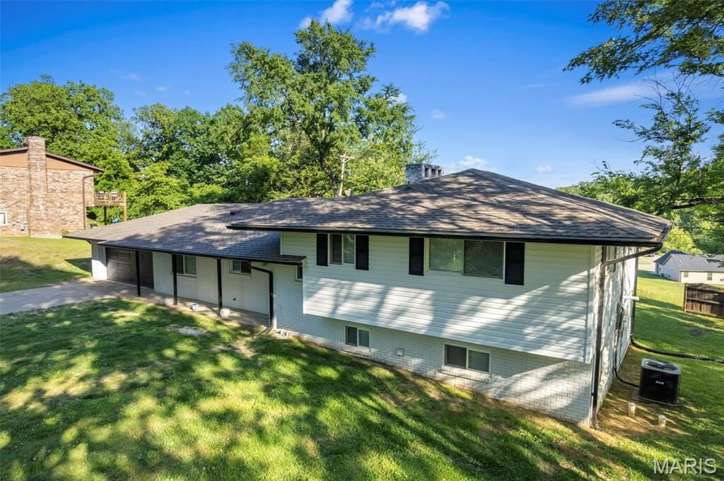 Property Photo:  1859 Lakeshore Drive  MO 63701 