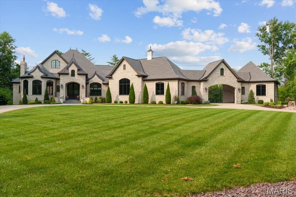 Property Photo: 12723 Topping Acres MO 63131