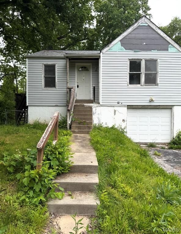 Property Photo:  2419 Henral Court  MO 63136 