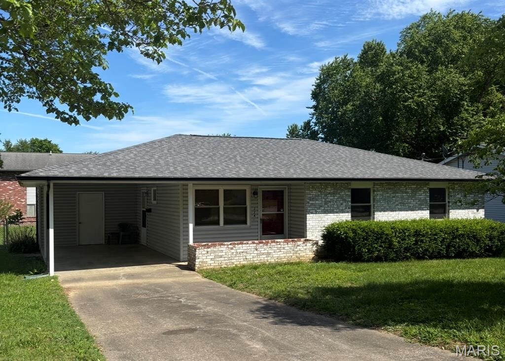 Property Photo: 224 West Vale Drive MO 63755