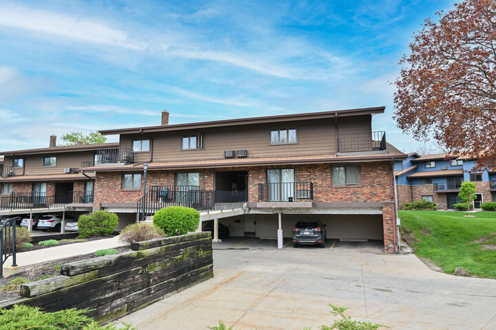 Property Photo:  4015 S 84th St 8  WI 53228 