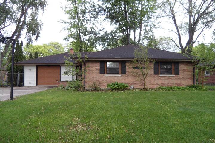 Property Photo:  450 Michigan Avenue  IL 60506 