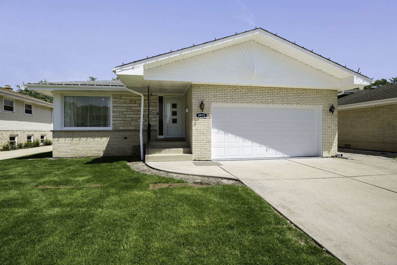 Property Photo:  