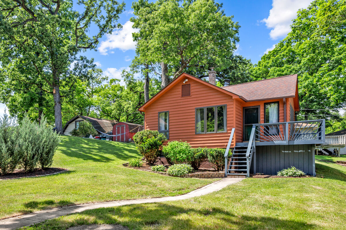 Property Photo:  28553 W Treetop Road  IL 60041 