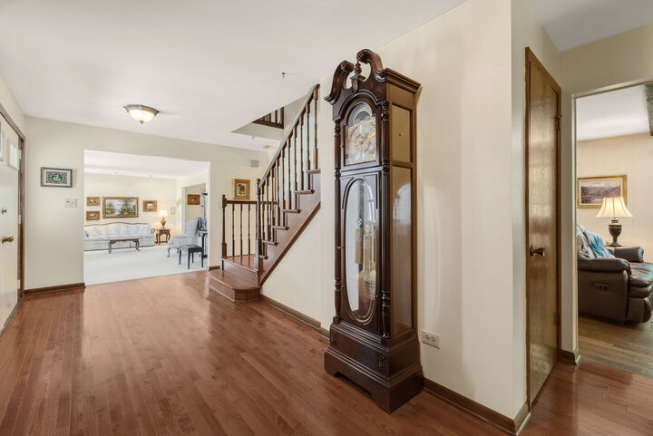 Property Photo:  65 Regent Drive  IL 60523 