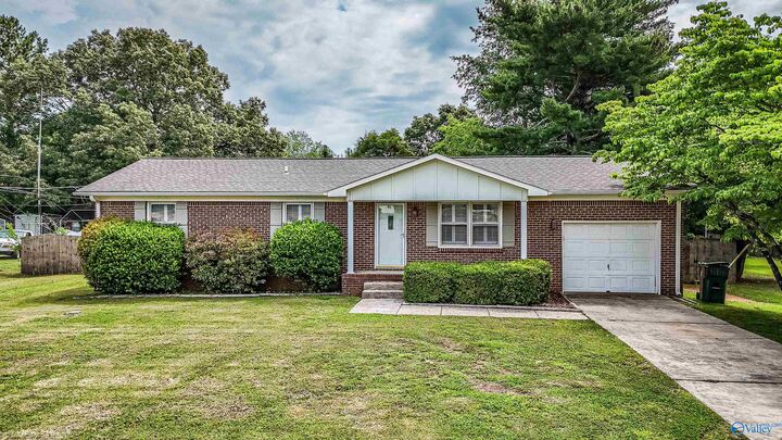 Property Photo:  106 Douglas Street  AL 35758 