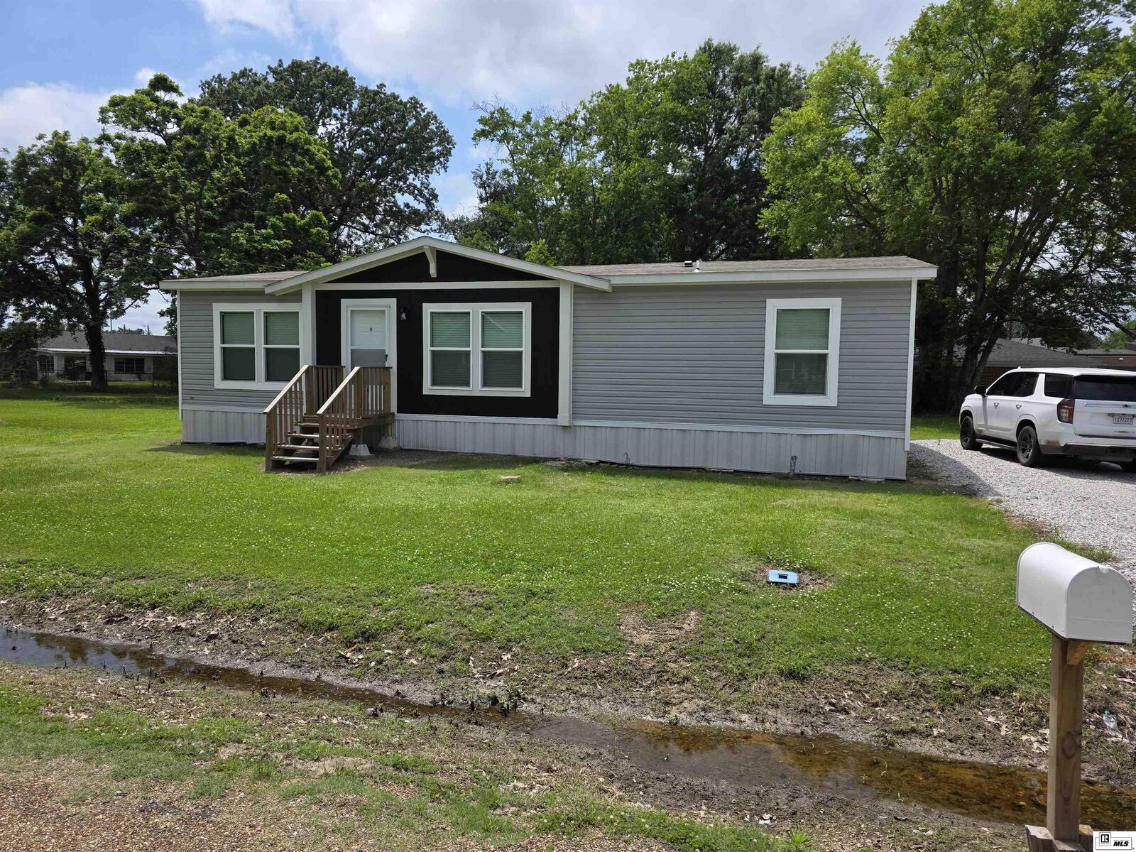 Property Photo:  121 Elizabeth Street  LA 71259 