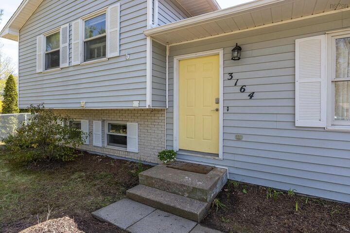 Property Photo:  3164 Cornwallis Crescent  NS B4R 1A2 