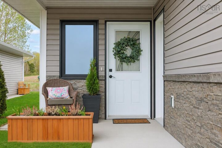 Property Photo:  335 Nichols Avenue  NS B4N 3V7 