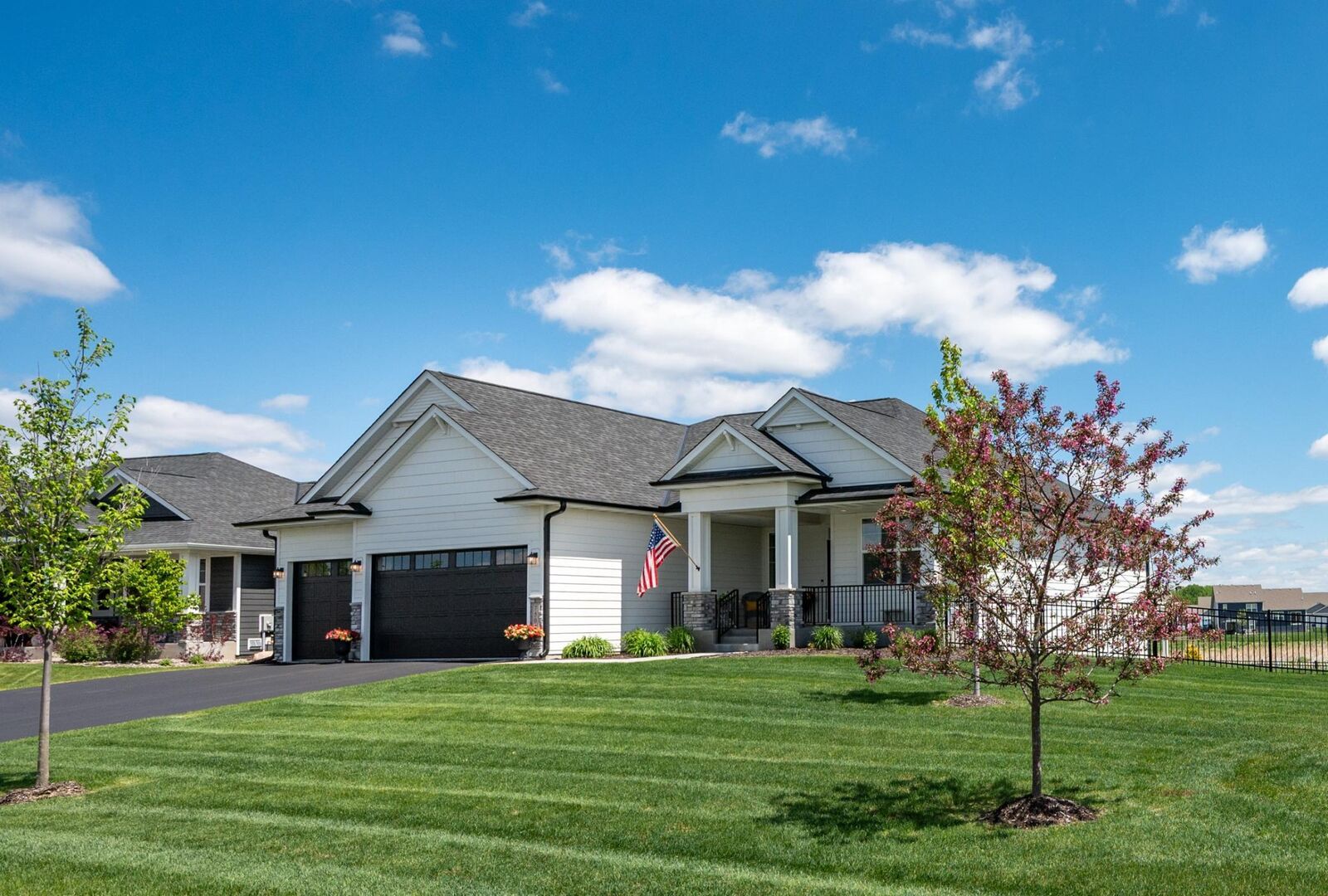 Property Photo:  7502 Ocean Ave NE  MN 55330 