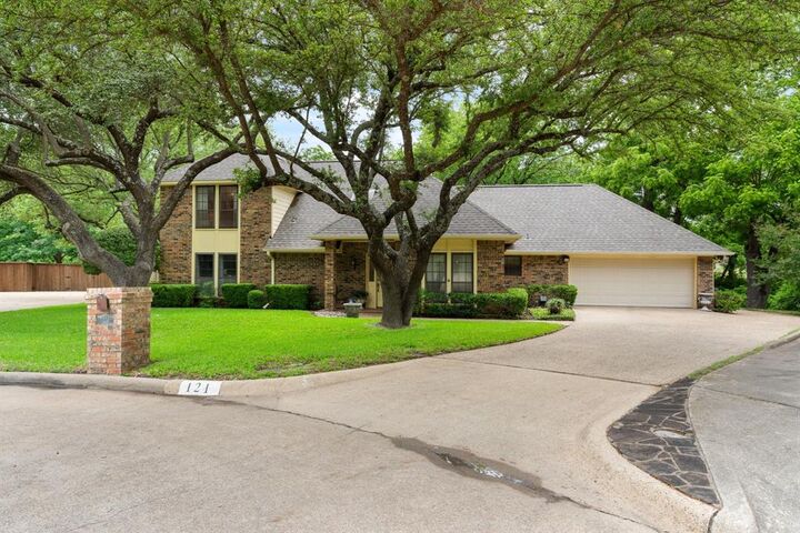 Property Photo:  121 Nicklaus Nook  TX 75146 