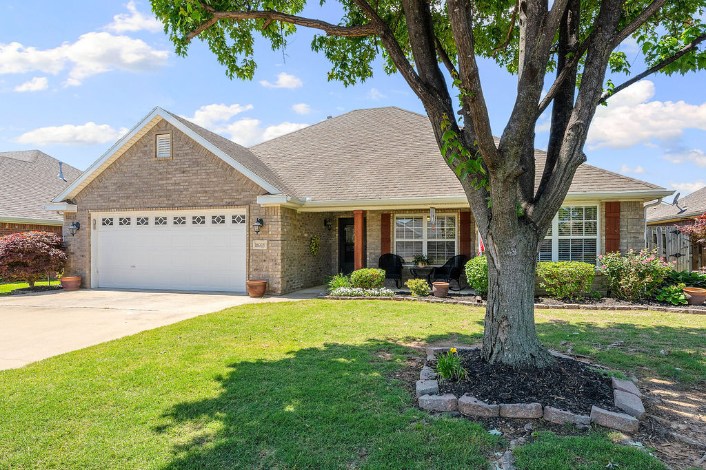 Property Photo:  6008 S 39th Street  AR 72758 