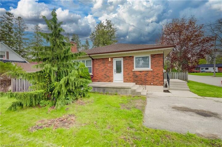 Property Photo:  37 Glenwood Drive  ON N3S 3G5 