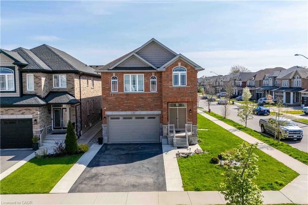 Property Photo:  3 Narbonne Crescent  ON L8J 1P0 
