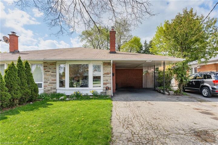 Property Photo:  1177 Westerdam Road  ON L4Y 2H3 
