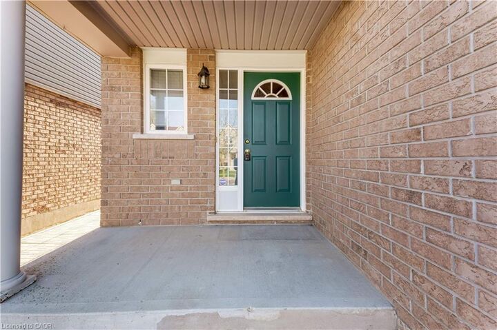 Property Photo:  15 Isabella Street  ON N2E 4J9 