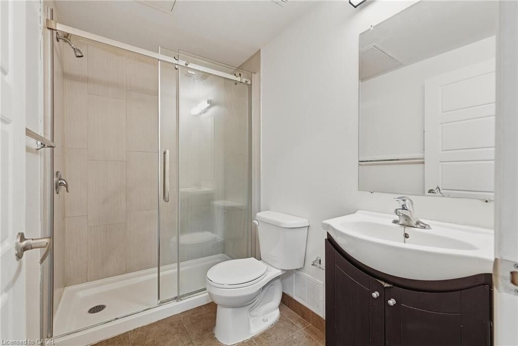 Property Photo:  30 Duke Street 2302  ON N2H 3W5 