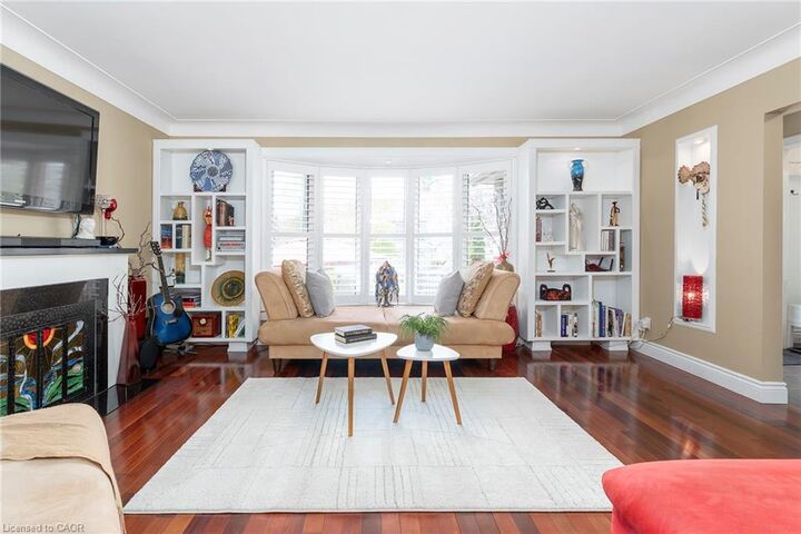 Property Photo:  193 Pine Cove Road  ON L7N 1W1 