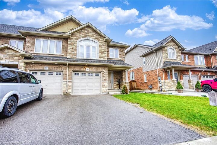 Property Photo:  90 Cittadella Boulevard  ON L0R 1P0 