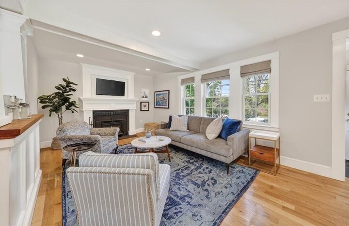 Property Photo:  11 Planters Field Ln  MA 02043 