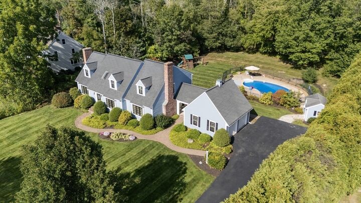 Property Photo: 15 Knollcrest Dr MA 01810