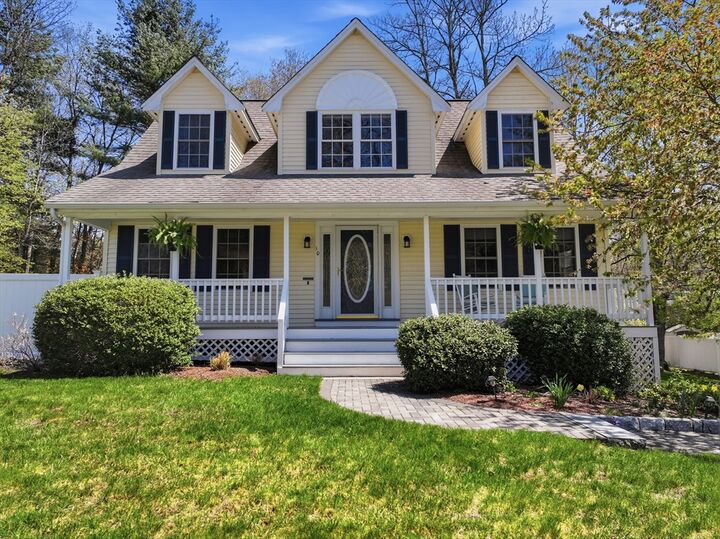 Property Photo:  10 Horseshoe Lane  MA 01510 