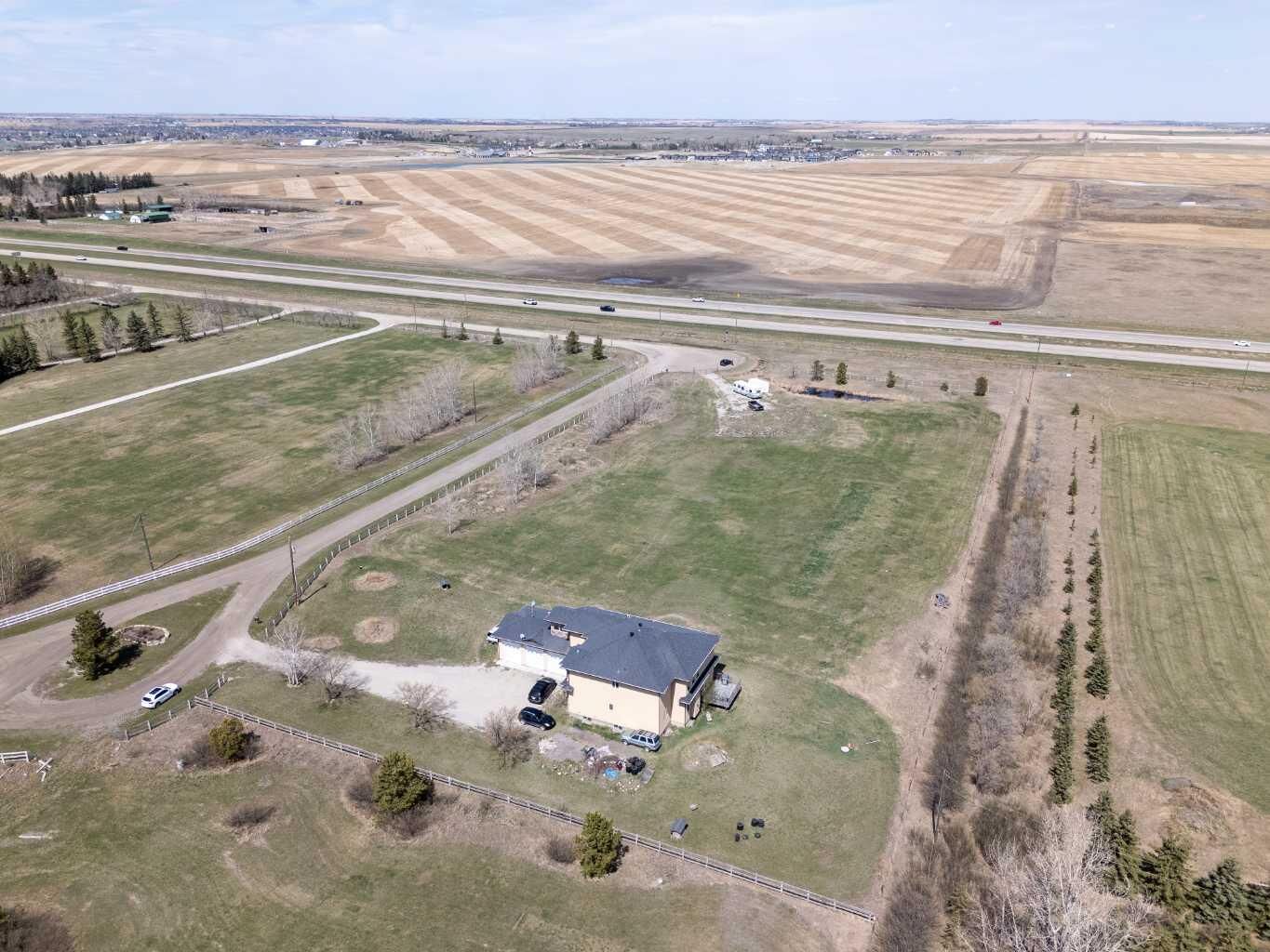 Property Photo:  280135 Township Road 242 SE  AB T1X 0M5 