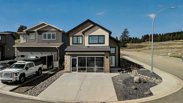 Property Photo:  8619 25 Avenue  AB T0K 0M0 