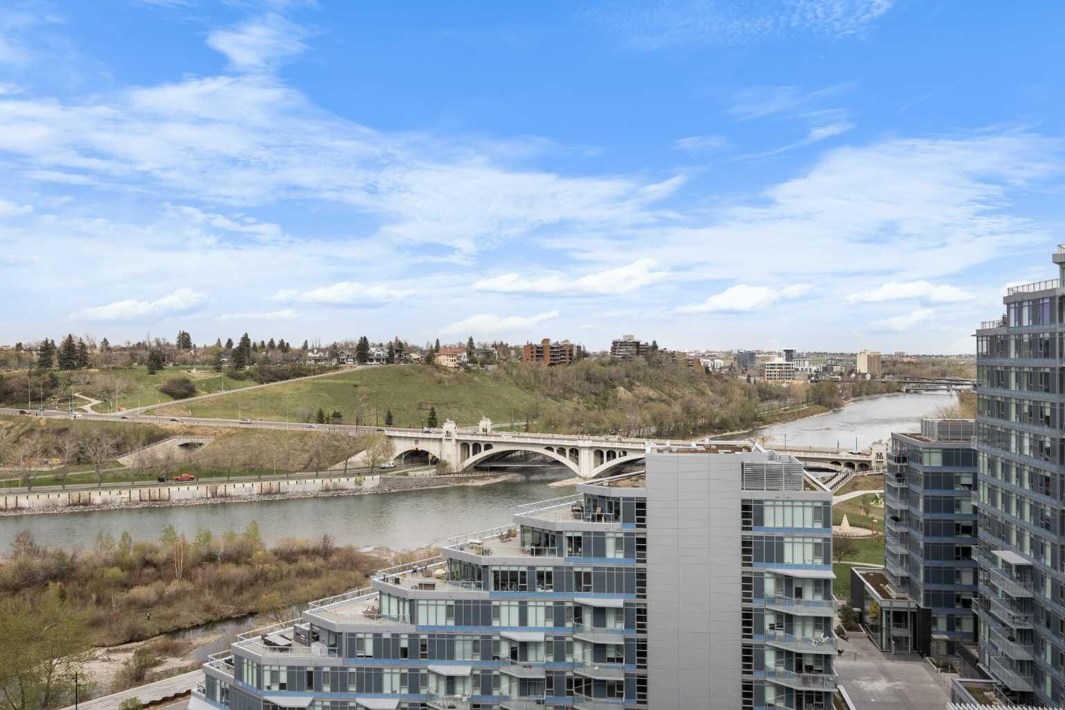 Property Photo:  128 2 Street SW 1408  AB T2P 0S7 