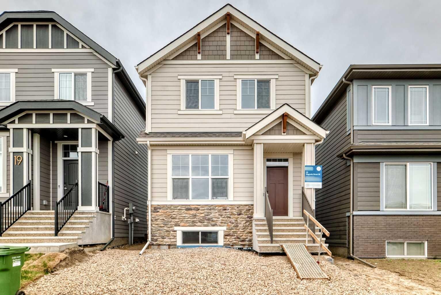 Property Photo:  23 Magnolia Street SE  AB T3M 4C8 