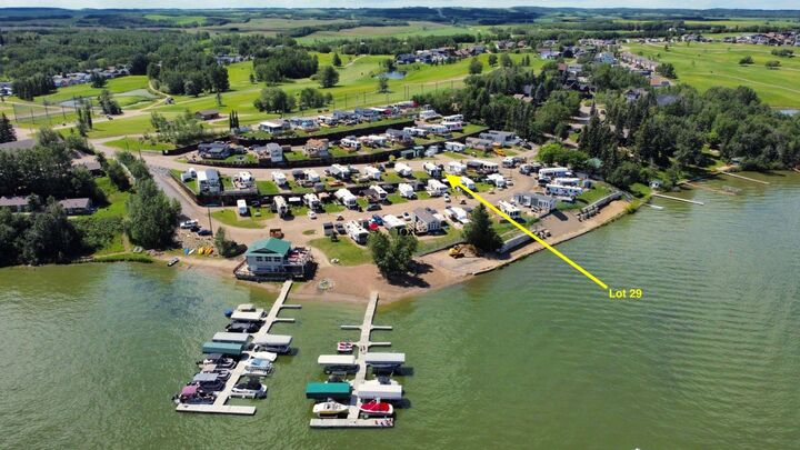 Property Photo:  25054 South Pine Lake Road 29  AB T0M 1R0 