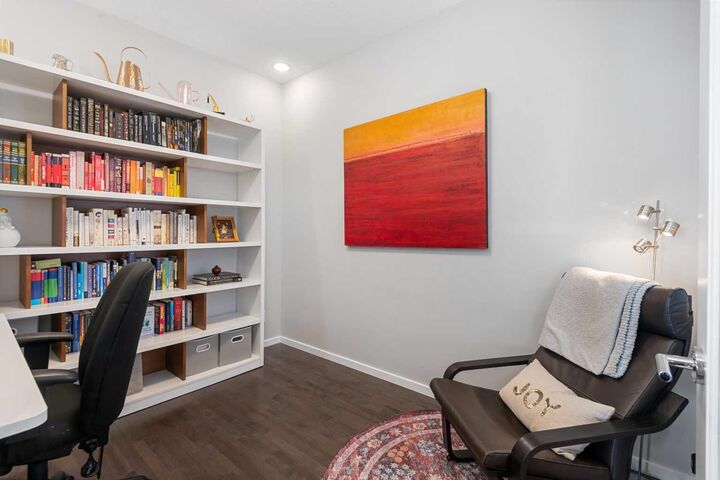 Property Photo:  49 Tuscany Ridge Circle NW  AB T3L 0E6 