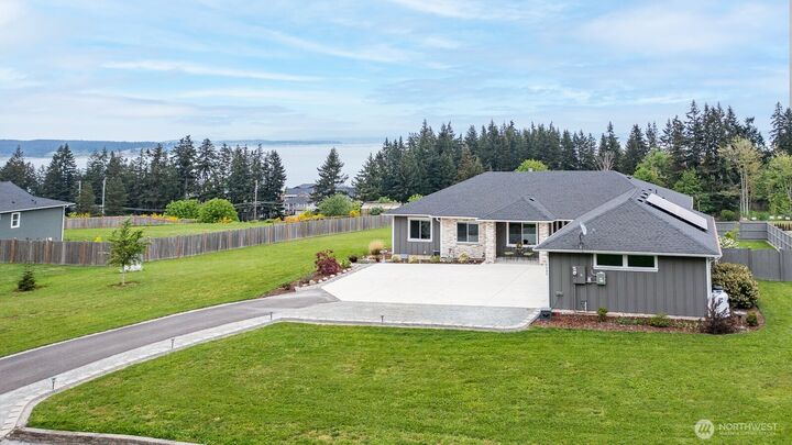 Property Photo:  1409  Village Heights Place  WA 98282 