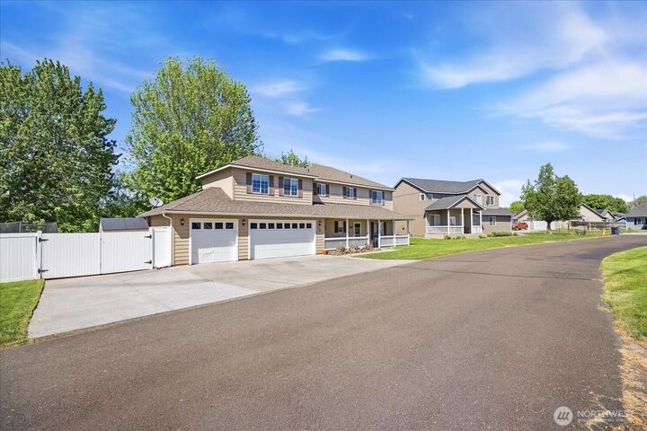 Property Photo: 28 Paintbrush Court WA 99362