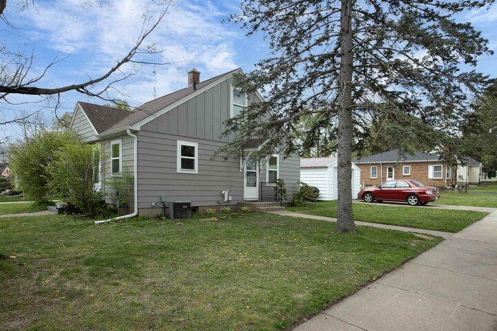 Property Photo:  161 Garfield Avenue  WI 54929 