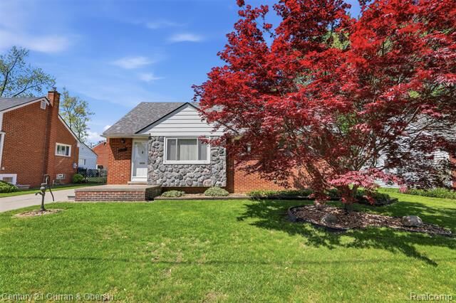 Property Photo:  2464 Cornell Street  MI 48124 