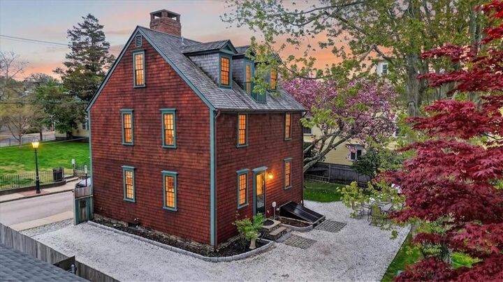 Property Photo:  9 Thames Street  RI 02840 