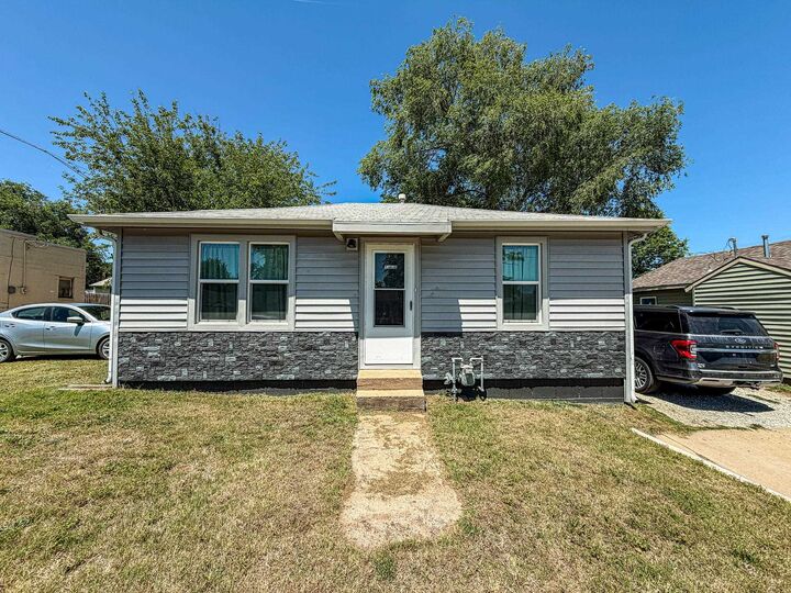 Property Photo:  1501-1501 1/2 N Ohio St  KS 67010 
