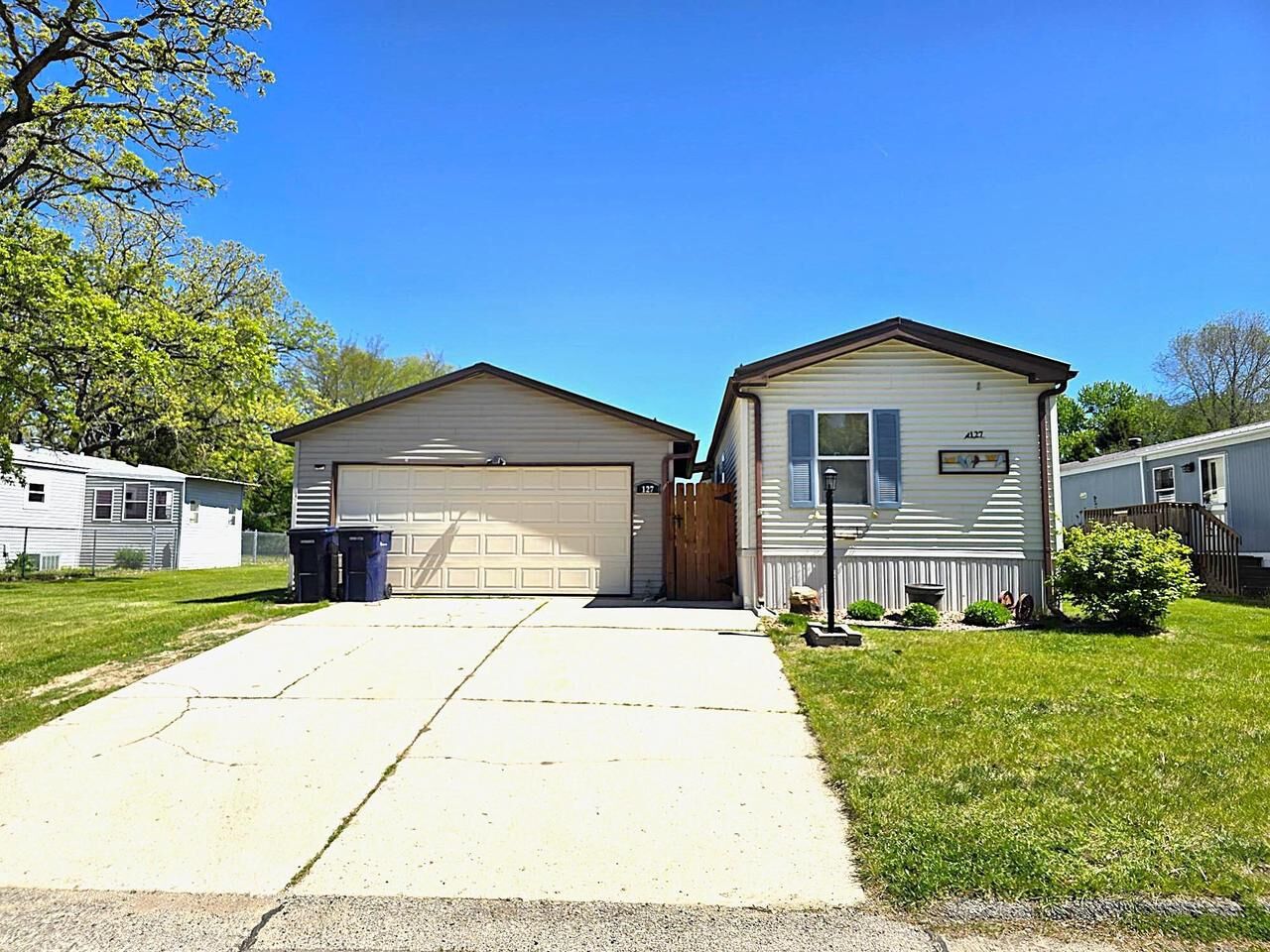 Property Photo: 127 Falling Creek Circle WI 53548