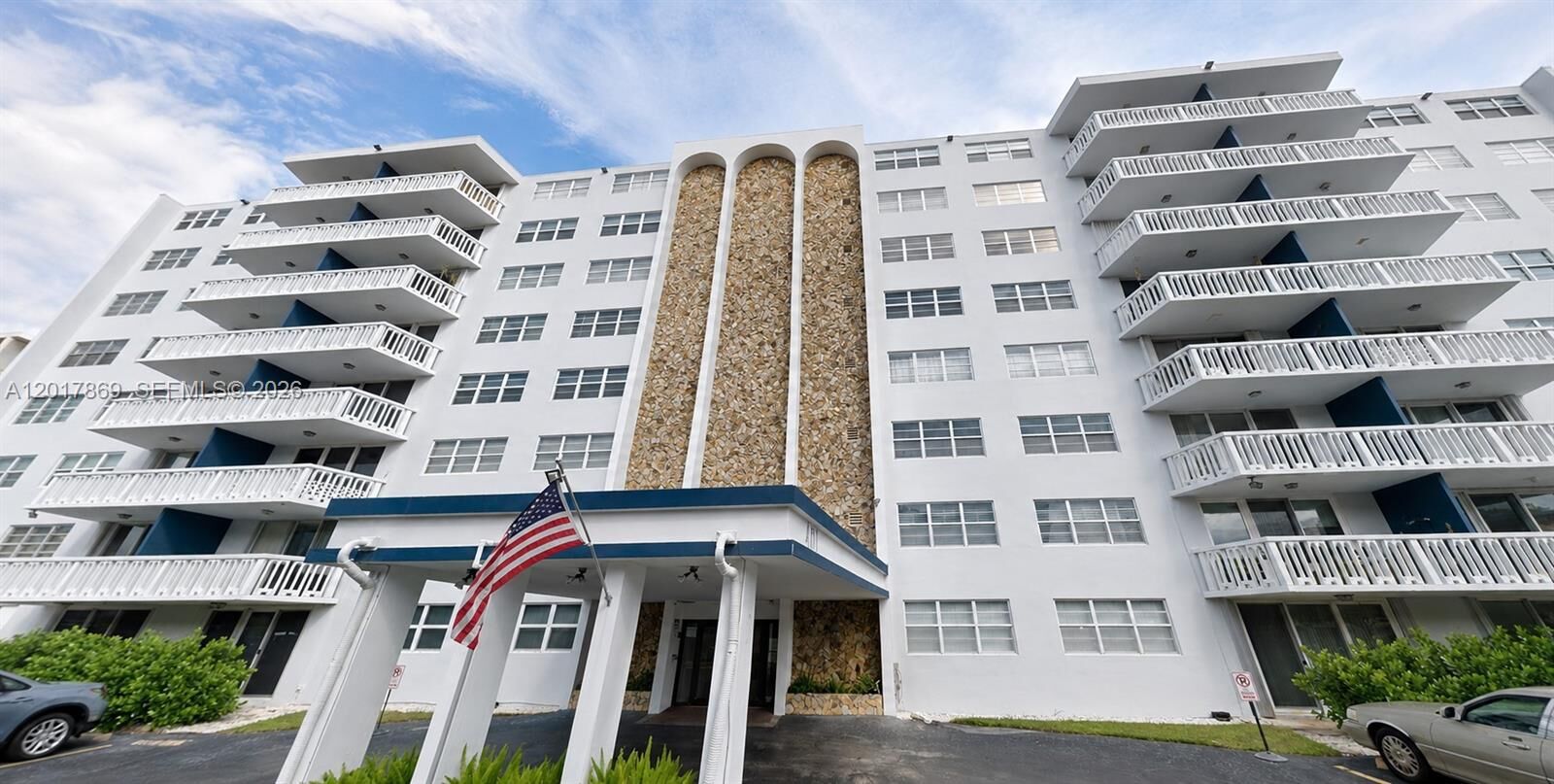 Property Photo:  401 NE 14th Ave 507  FL 33009 