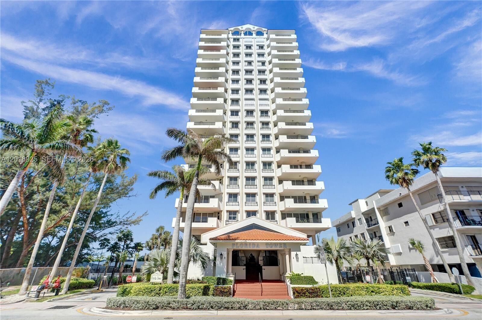 Property Photo:  6422 Collins Ave 1402  FL 33141 